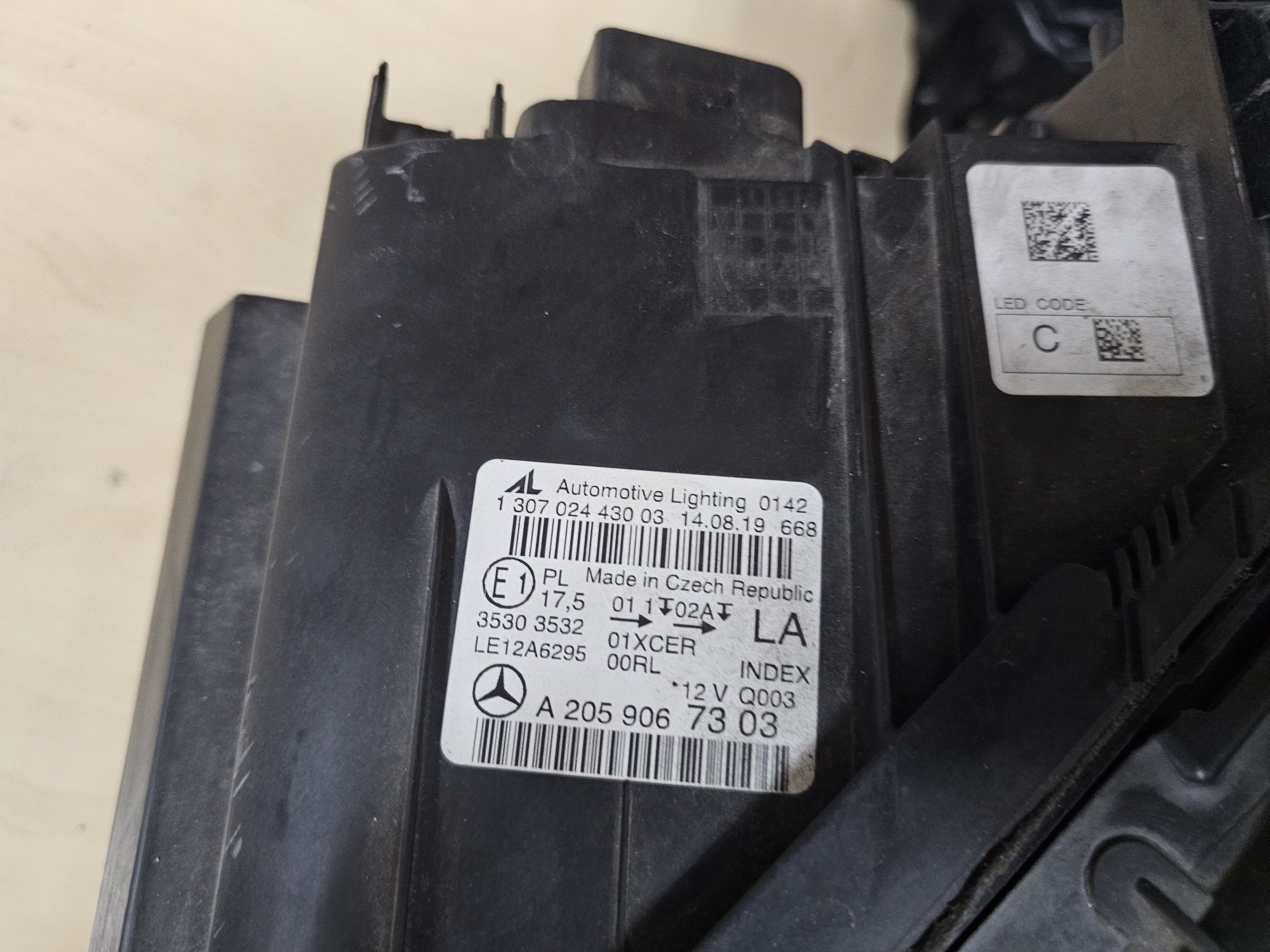 Ляв фар Mercedes W205 LED lqv far мерцедес 205 лед