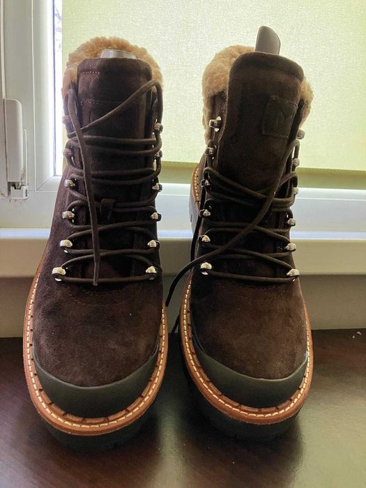 ghete  Marc Fisher  Cade 40 41