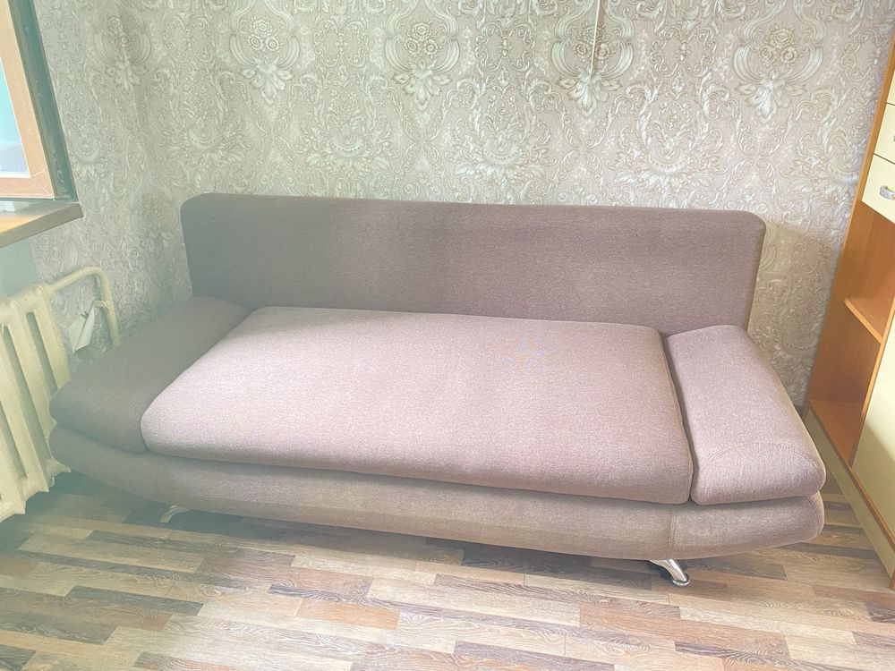 Продается тахта срочно