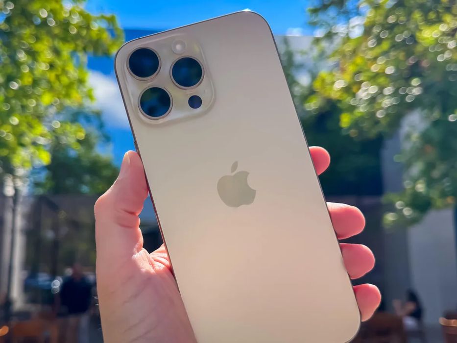 Iphone 16 pro с гарантии