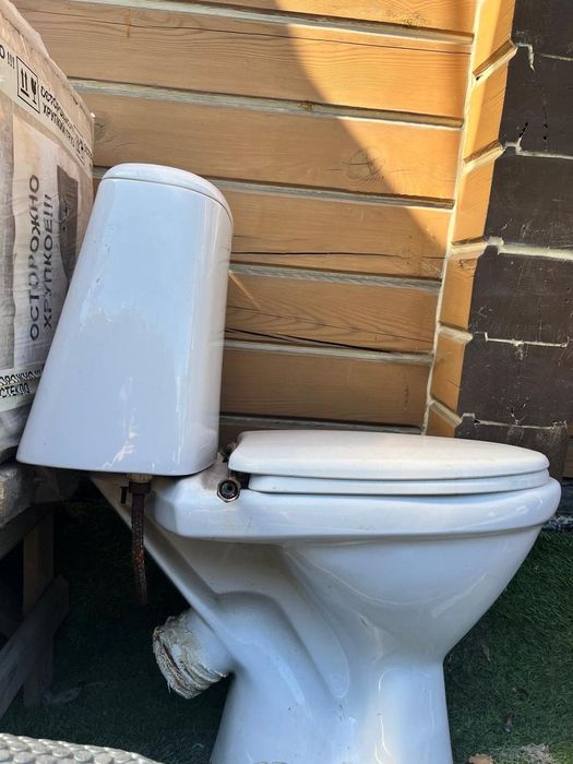 Унитаз в хорошем состоянии