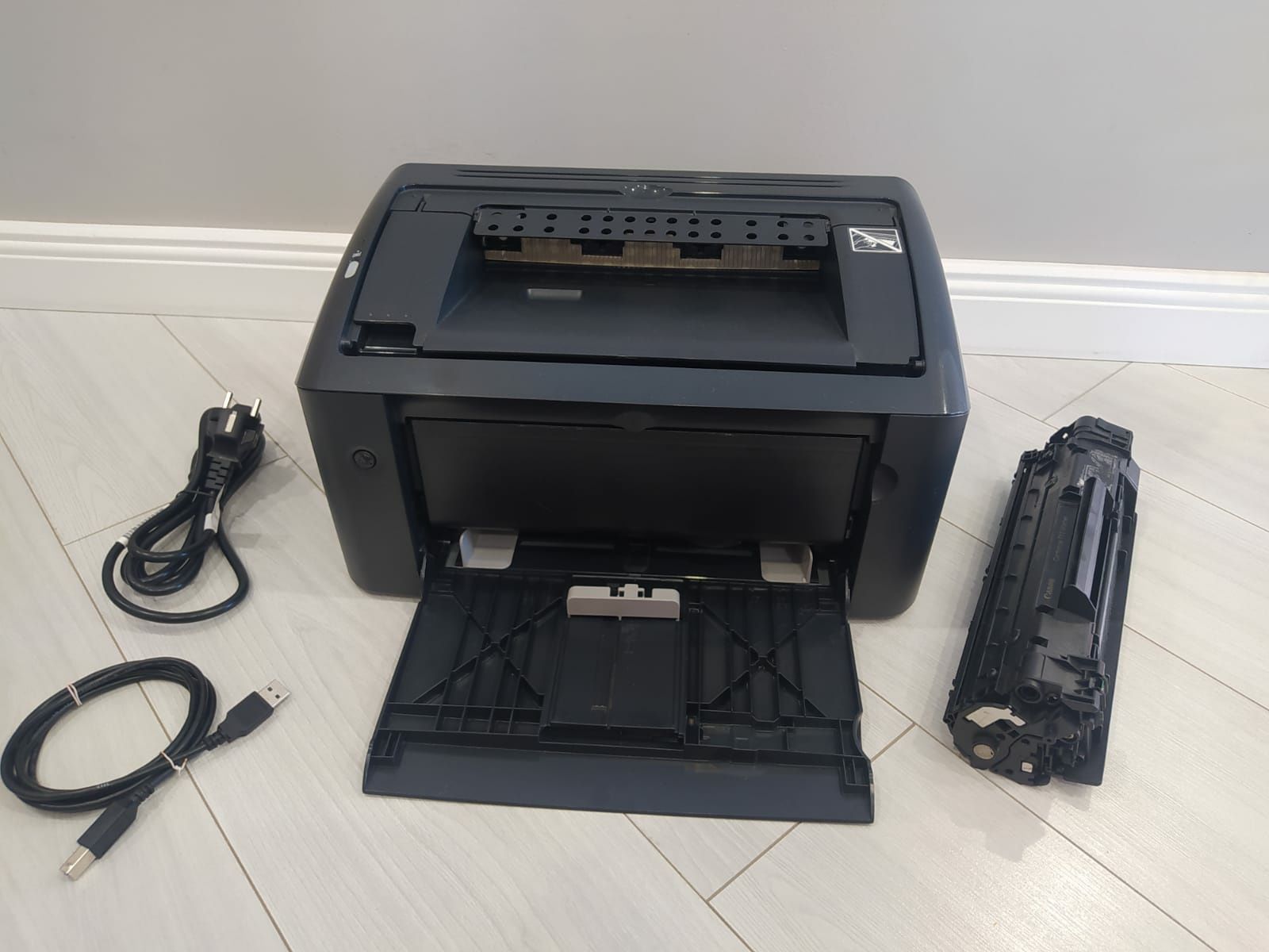 Лазерный принтер Canon lbp 3010b