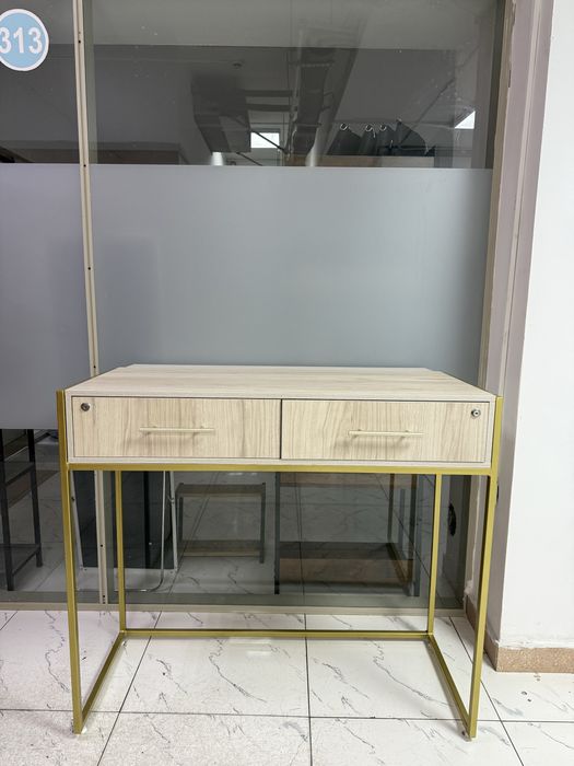 стильная консоль с двумя выдвижными ящиками