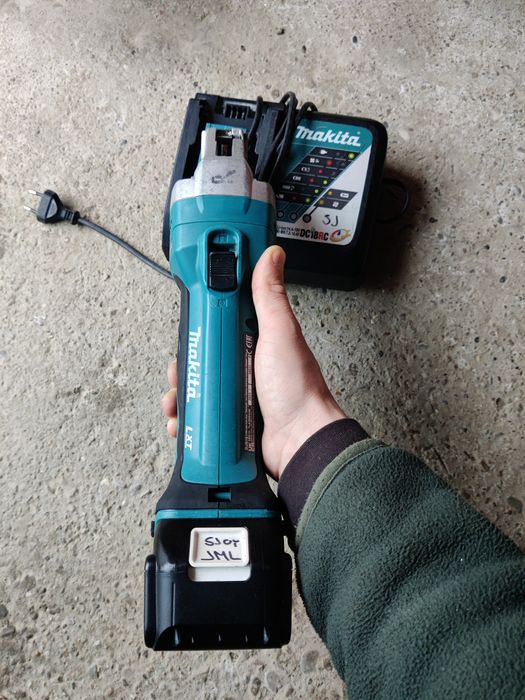 Foarfecă tablă Makita DJS161