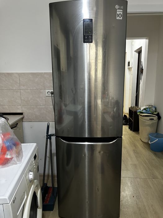 Продам холодильник срочно