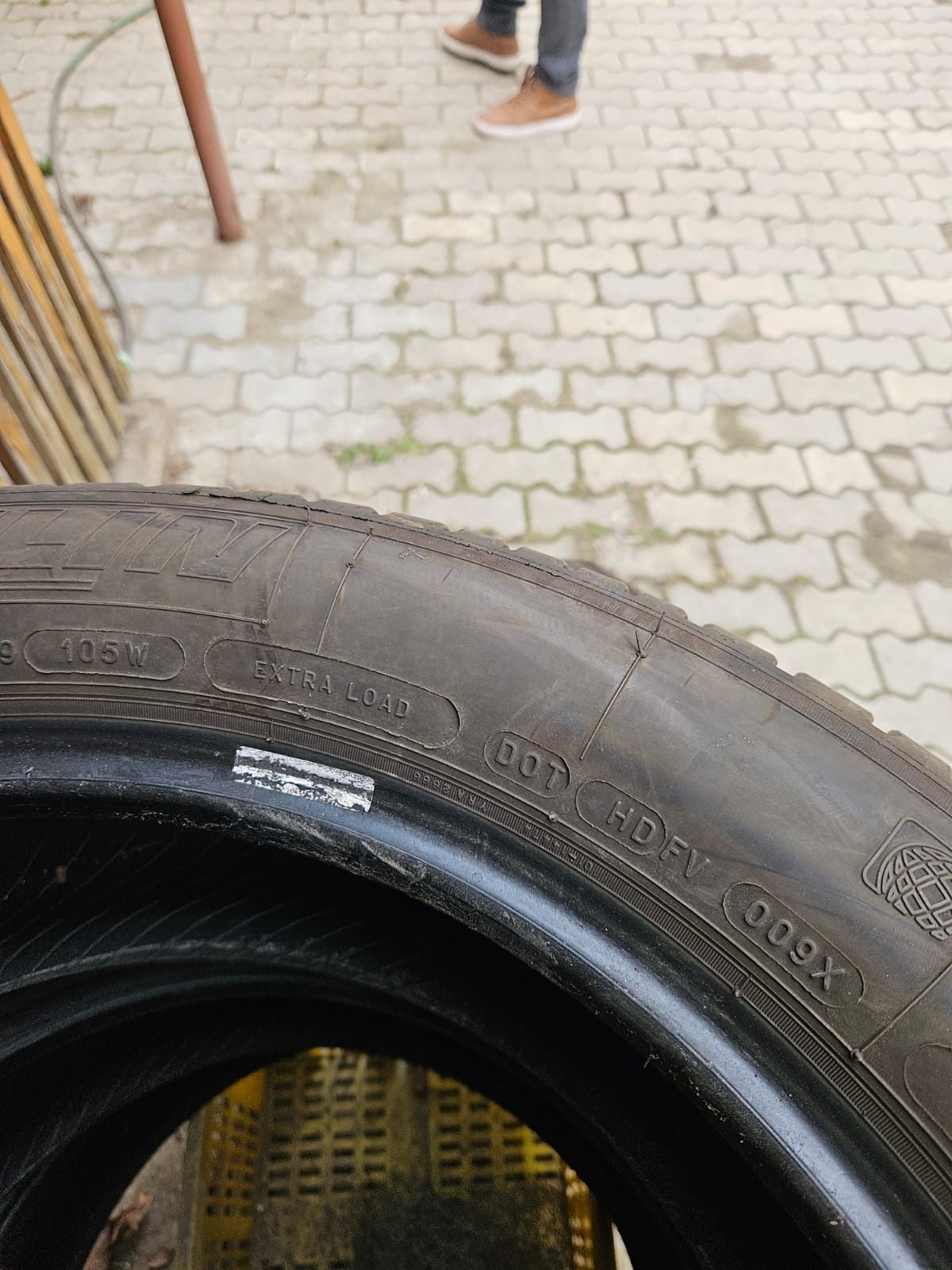 245 50 19 Michelin run flat