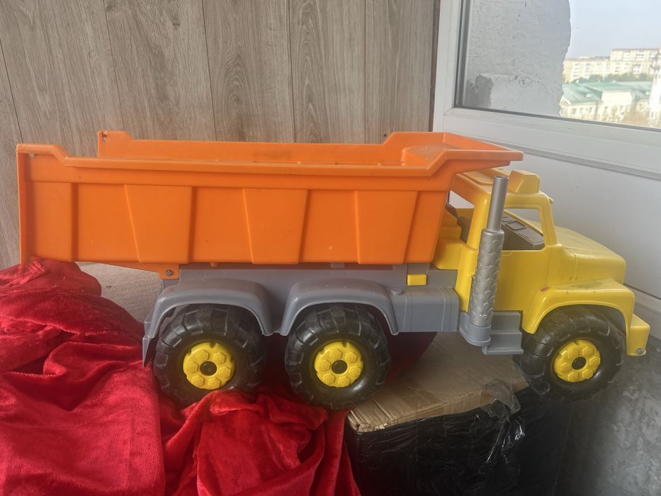 Большая игрушка самосвал машина 4000