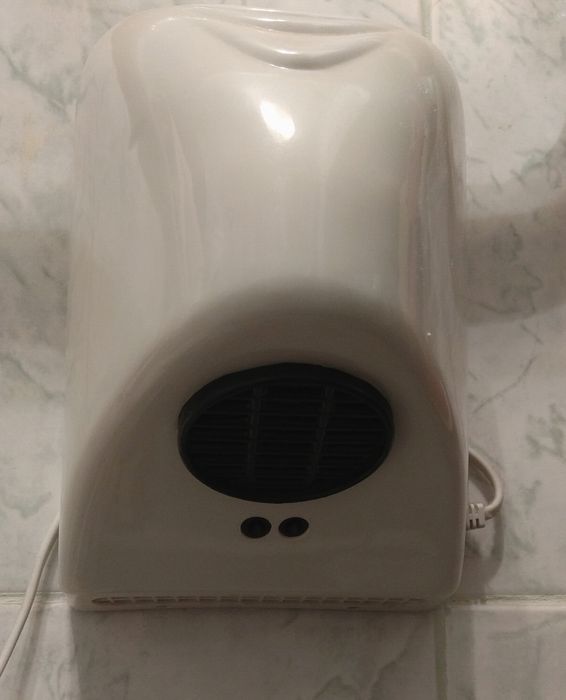 Сушилка для рук, электрическая