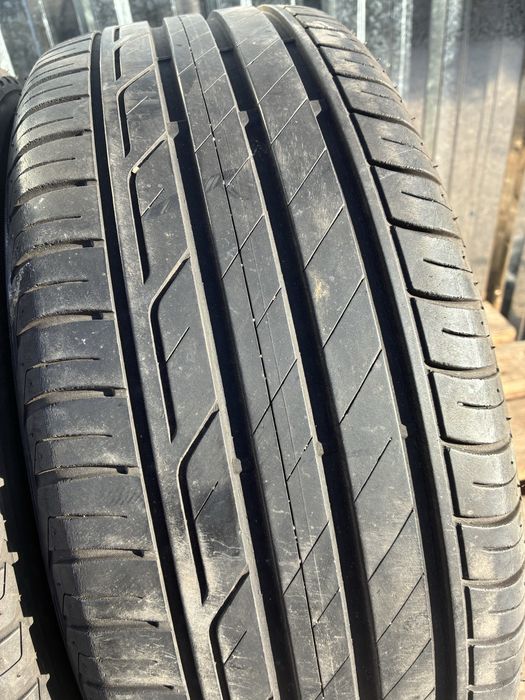 215/55/17 Бриджстоун Летни