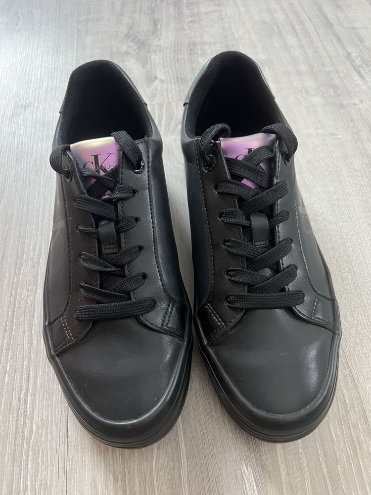 Кецове Calvin Klein