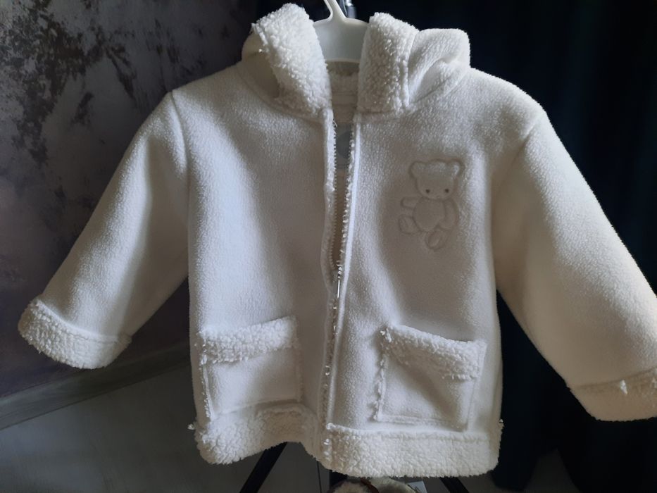 Palton + fes + mănuși + ghete bebeluș, mărimea 3 - 6 luni+