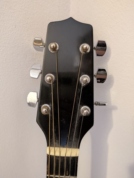 Chitara acustica Hora Reghin, neagra, productie 2004 + husa rucsac