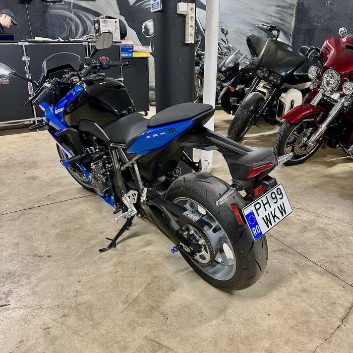 De vanzare - GSX8R Suzuki