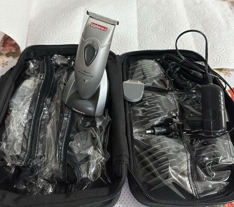 Mașină de tuns barba și contur