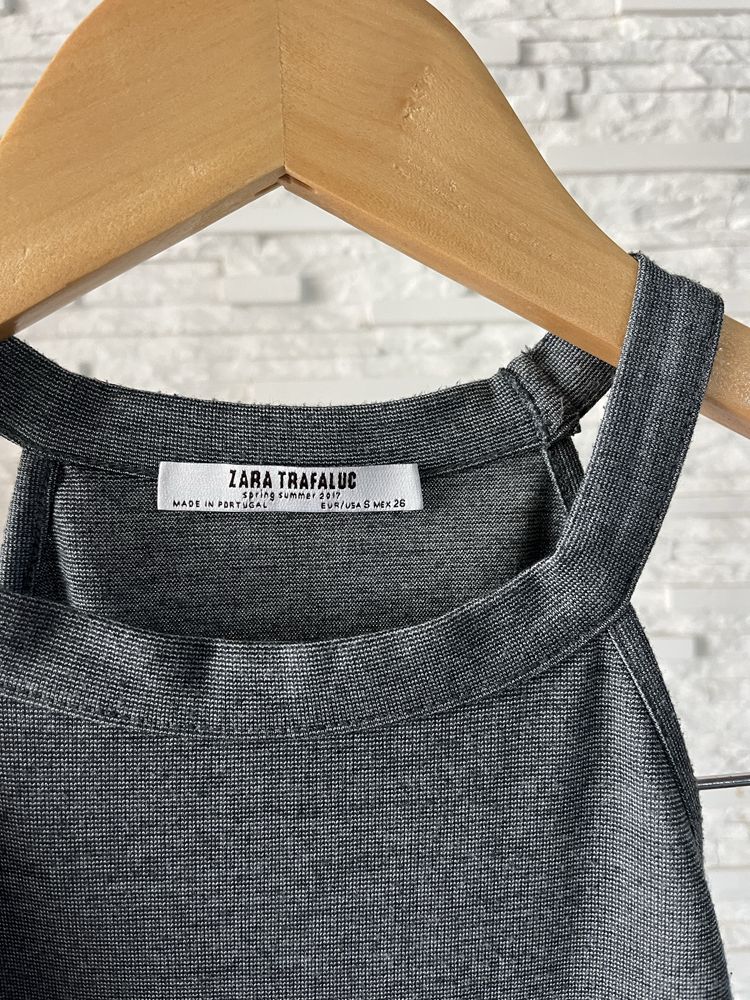 Рокля на марката Zara