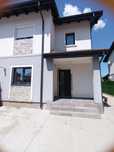 Proprietar vând jumate de duplex,Covaci intrare cartier nou!