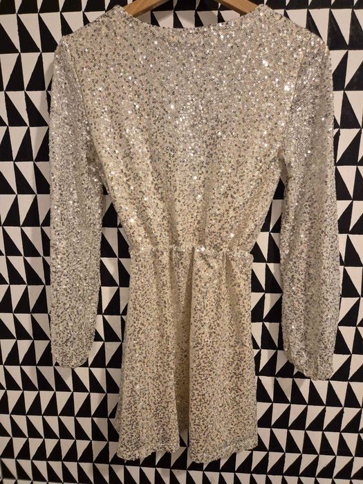 Rochie paiete [purtata o singura data] marime XS