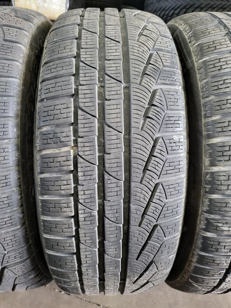 235/50/19 PIRELLI 4БР