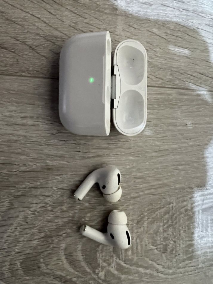 Air pods pro-Vand Urgent