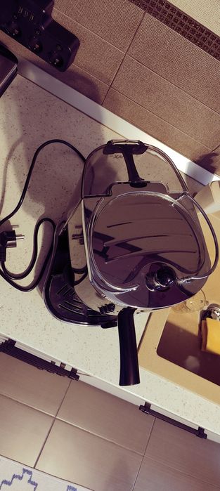Vând Expresor DeLonghi
