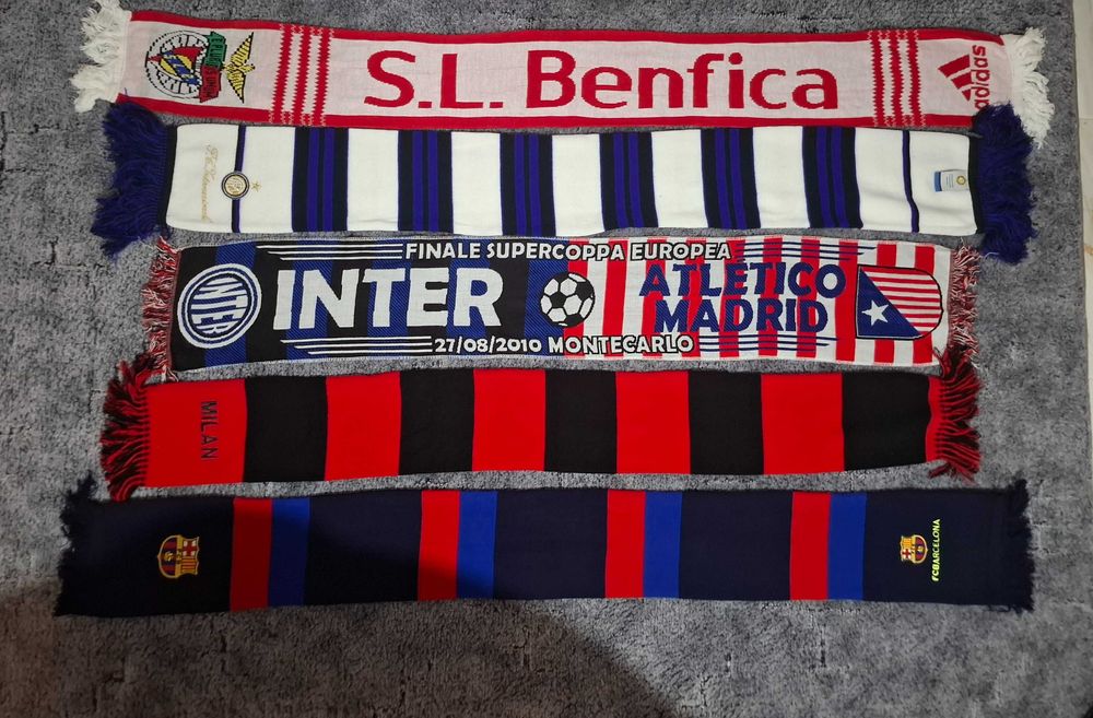 Футболни шалове на отбори