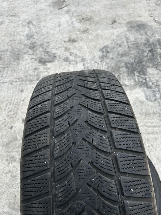 2бр Зимни гуми Dunlop 235/55R17