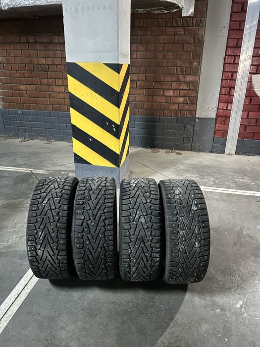 Зимние шины с шипами Pirelli Ice Zero 225/45/R17