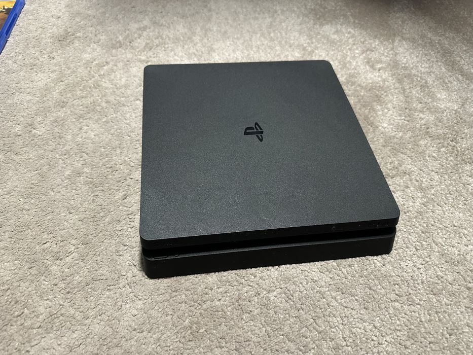 PlayStation 4 slim 1TB