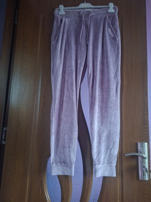 Vând Pantaloni Trening Damă Mărimea M-L Noi