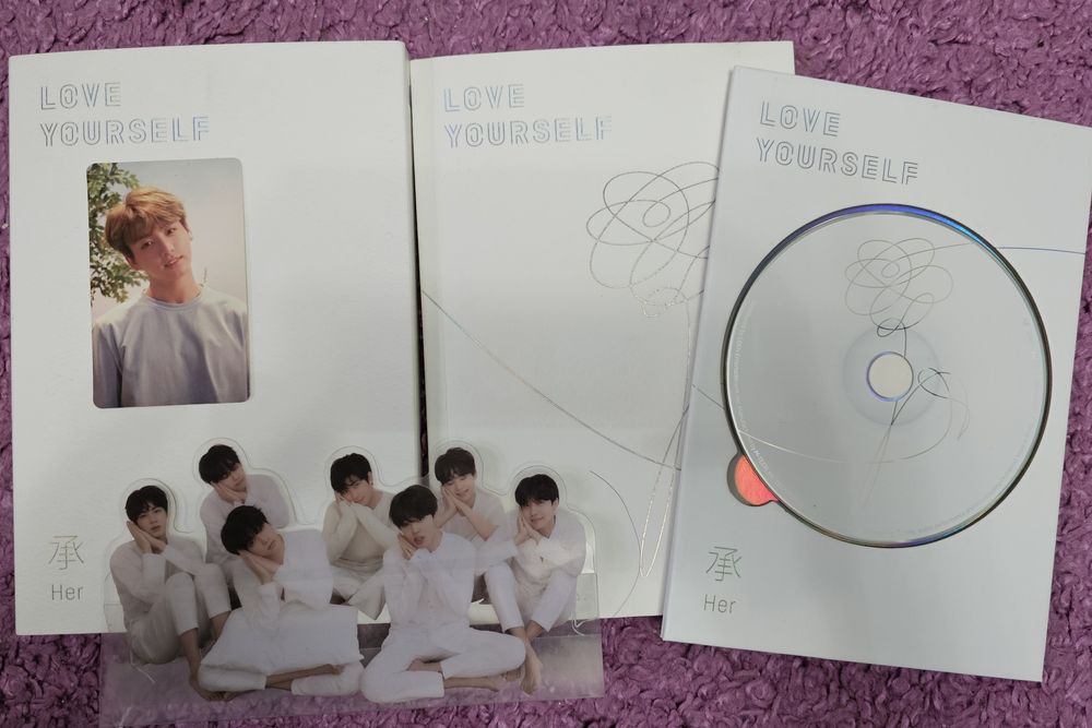 Продам альбом Bts love yourself her