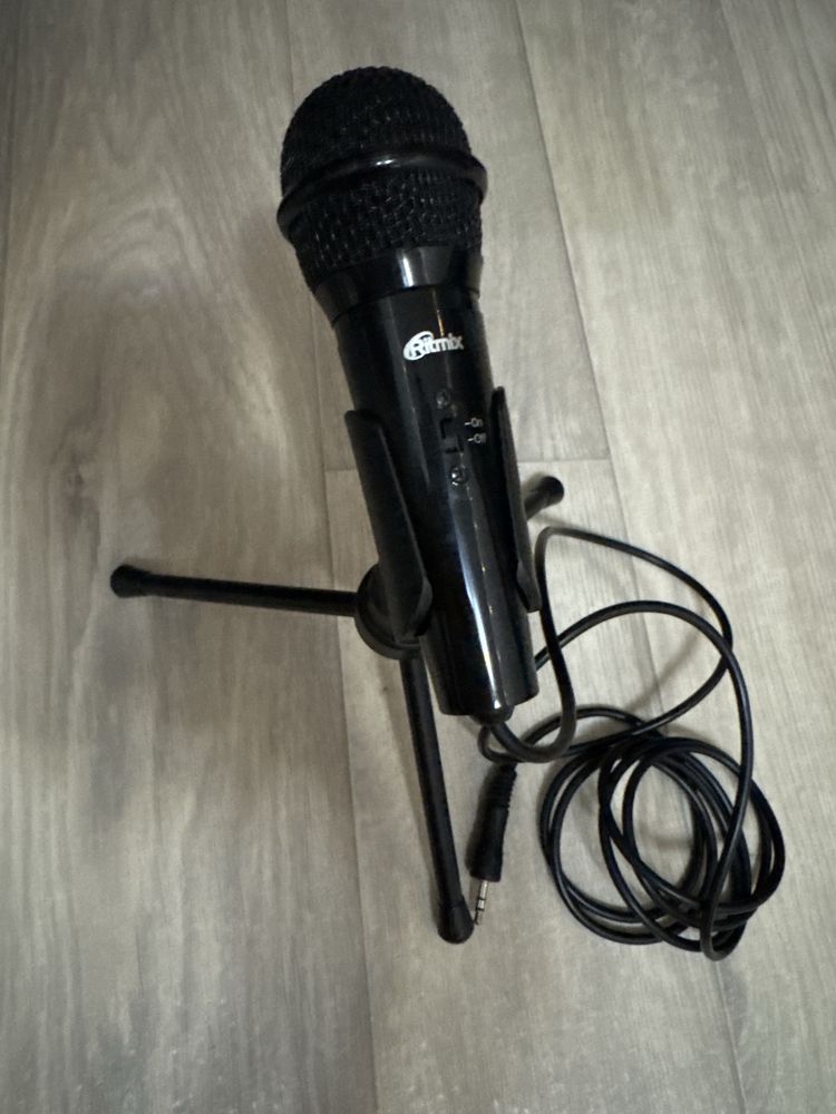 Микрофон Ritmix RDM-120 черный