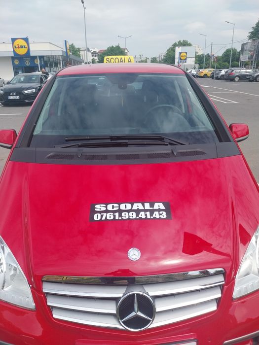 Instructor Auto categ. B pe masina cu transmisie MANUALA si AUTOMATA