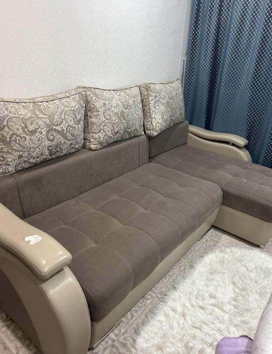 Продам диван    в отличном состоянии   бу.
