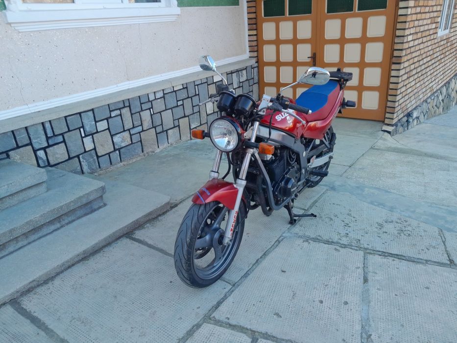 Salut!
Vand Suzuki GSE 500 .
An facbricare : 1998 
Stare perfecta de f