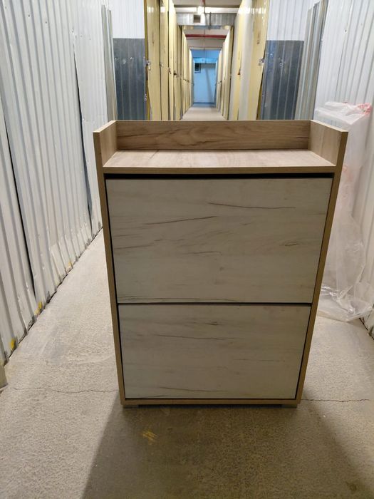 Продам тумбочку для обуви