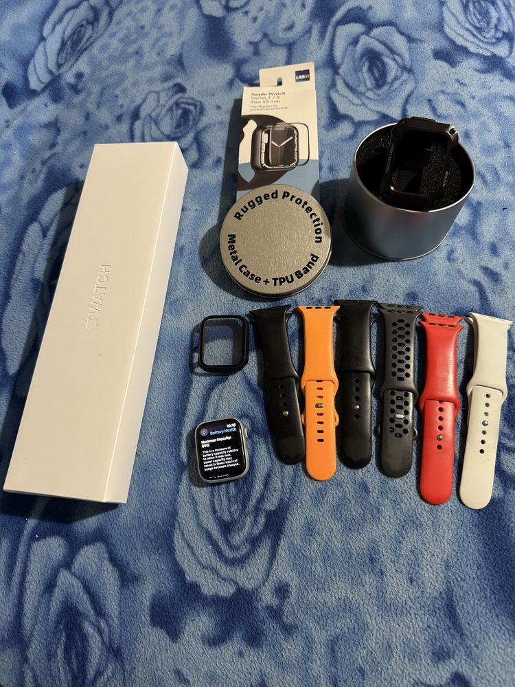APPL watch series 8. 45 mm
