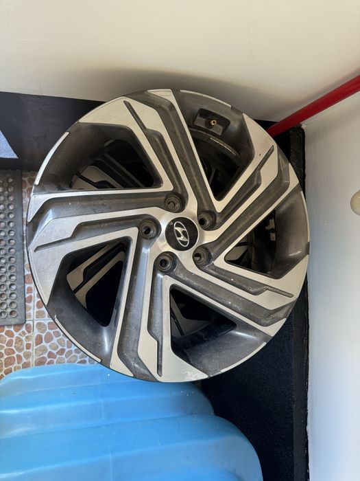 Диски комлпект на hyundai santa fe r18