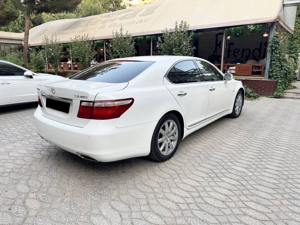 Lexus LS 460 в изумительном состоянии
