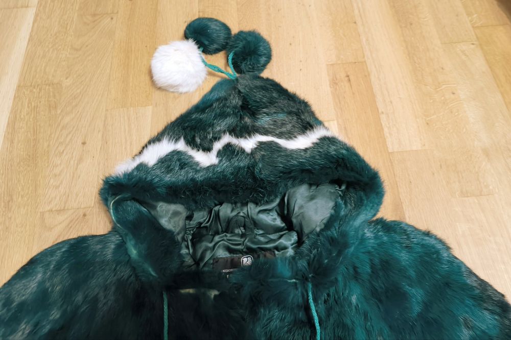 Кокетно палтенце от заешка кожа за малка кокетка на 6-8г