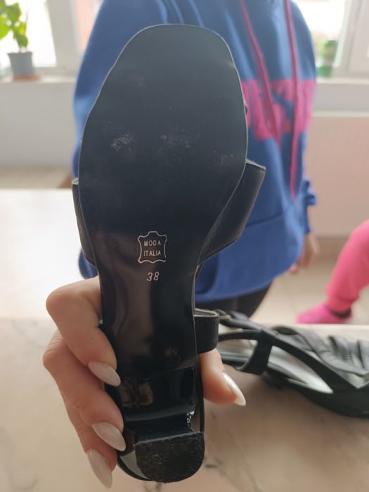 Pantofi și cizme 20 ani vechime