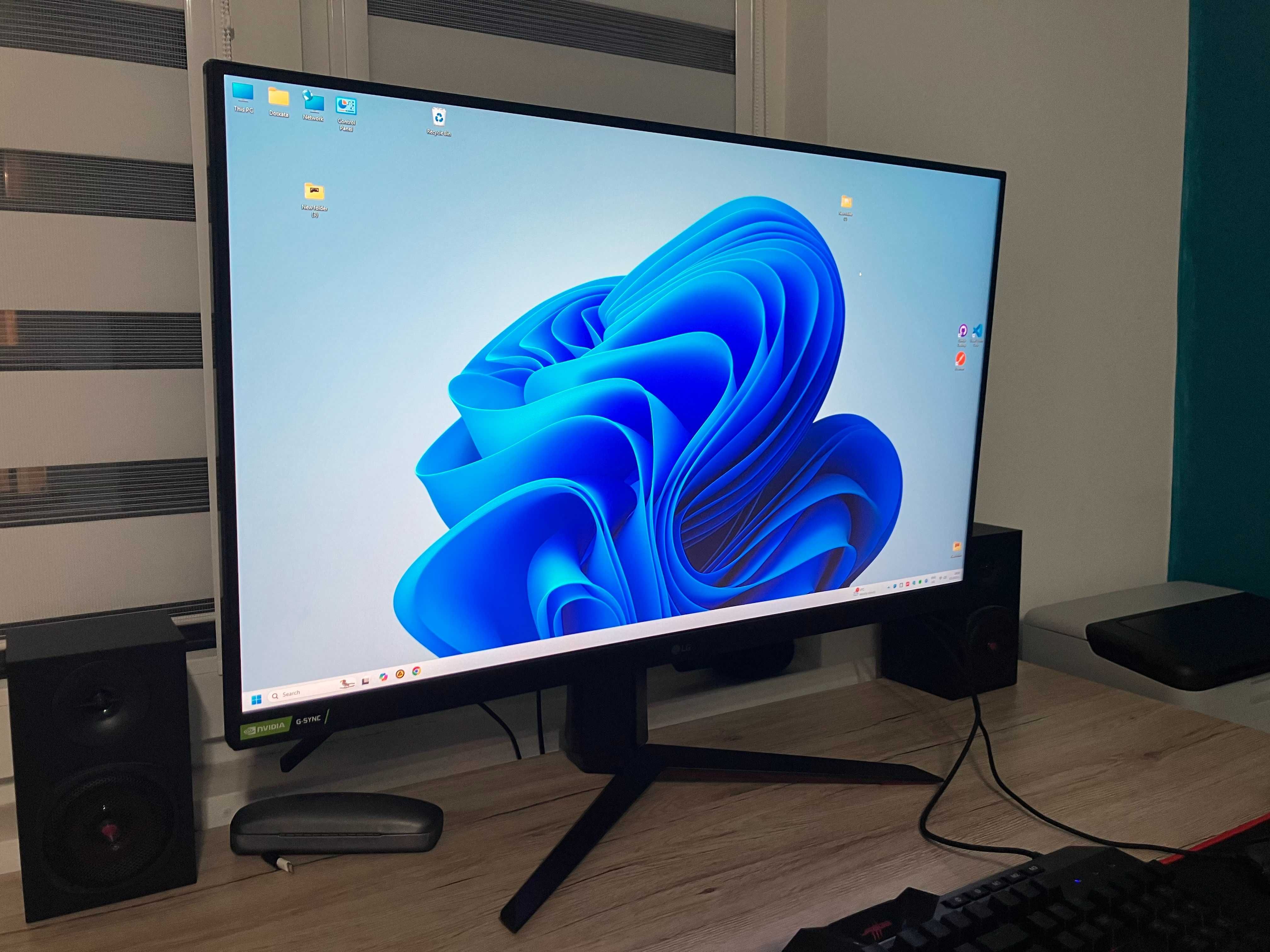 31,5'' LG UltraGear QHD Nano IPS 1ms Gaming Monitor - 32GP850-B