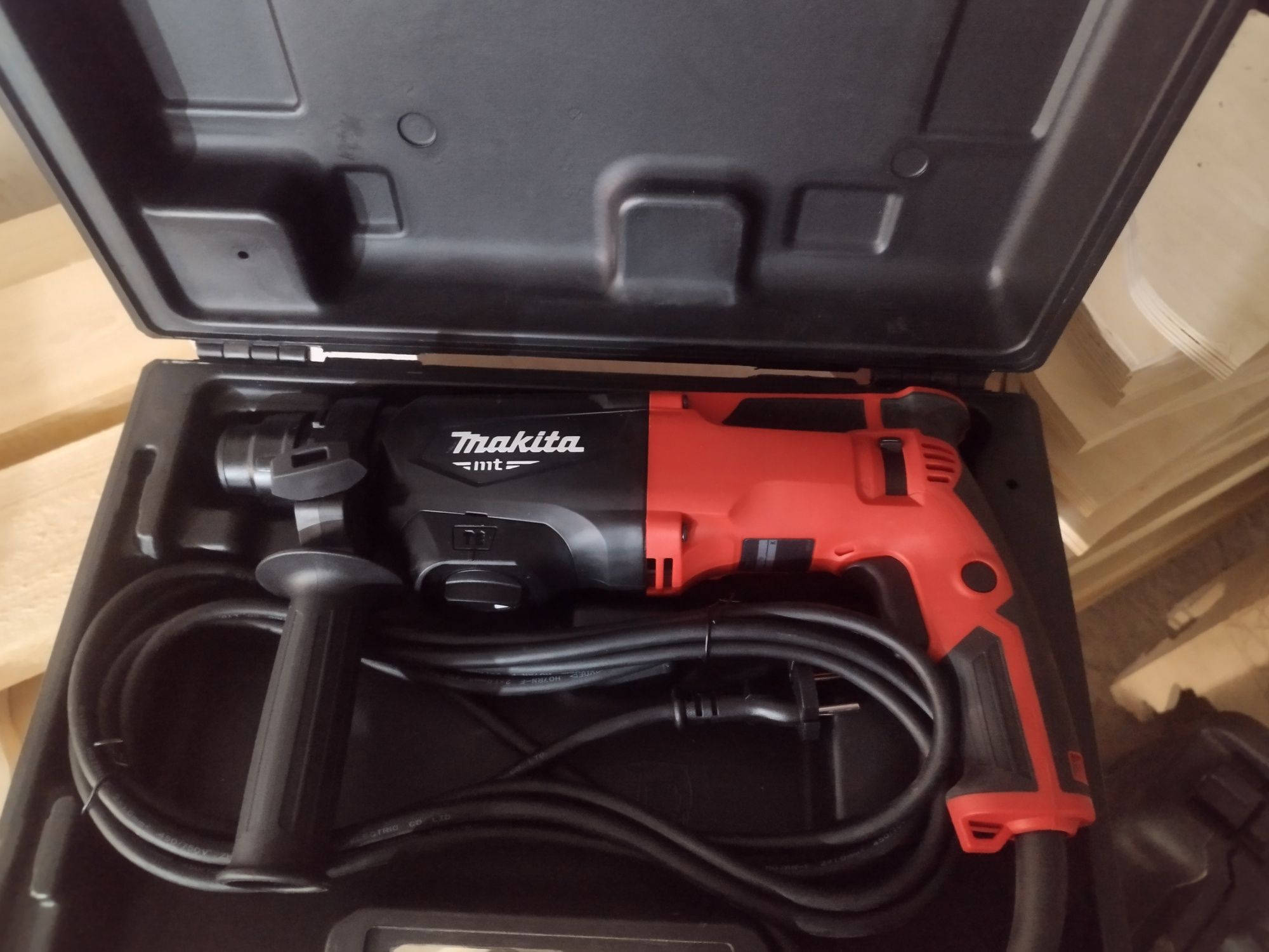 Перфоратор Makita