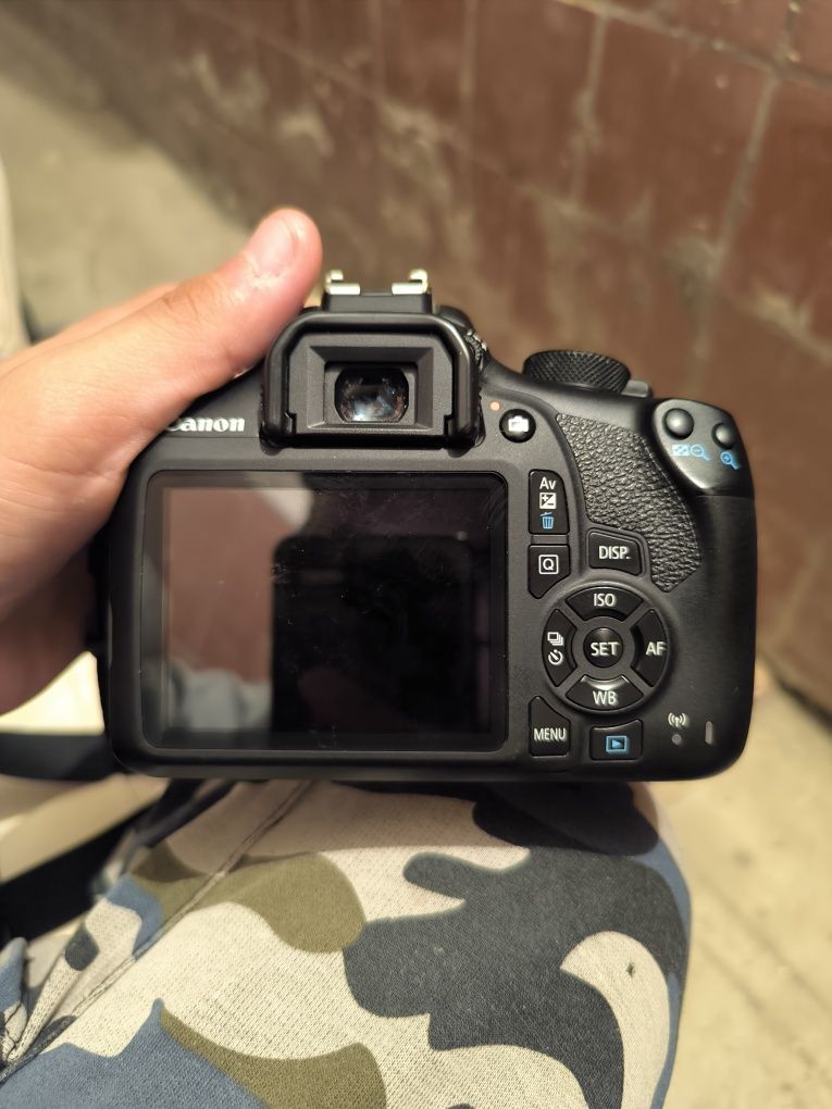 Фотоаппарат Canon 1300D