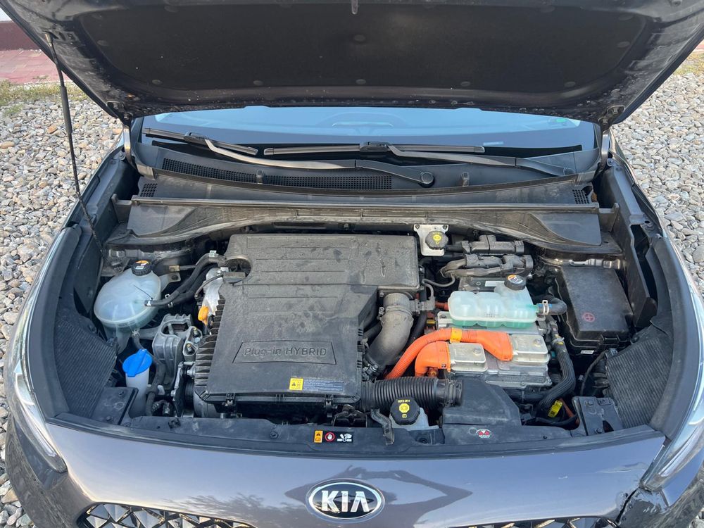 Kia Niro plug in hibrid, avariat, AVARIATE