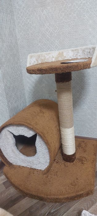 Продам домик и чесалку для котиков