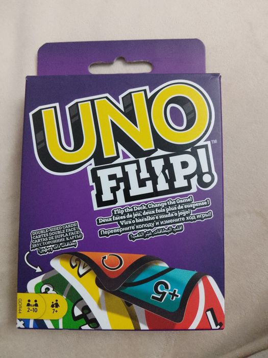 Продам UNO FLIP  в хорошем качестве