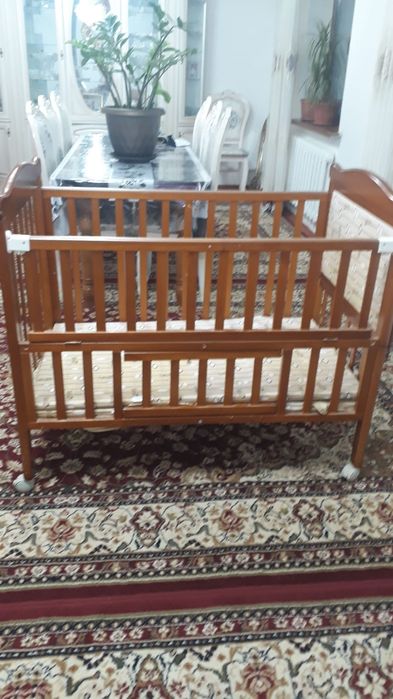 Срочно продам манеж в хорошем состоянии Россия