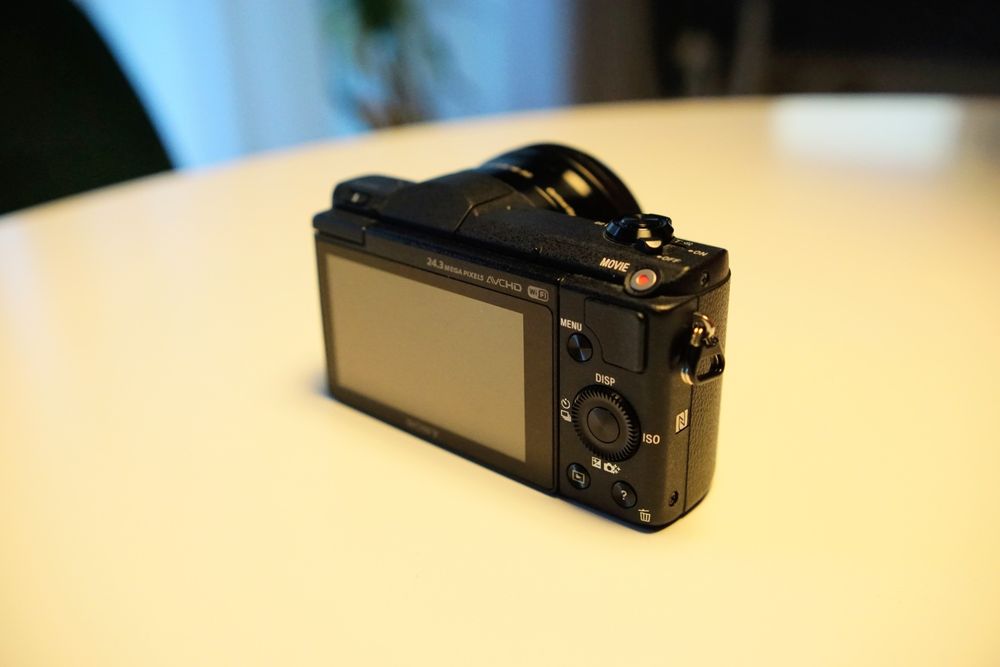 Sony a5100, doar 1430 de cadre!!
