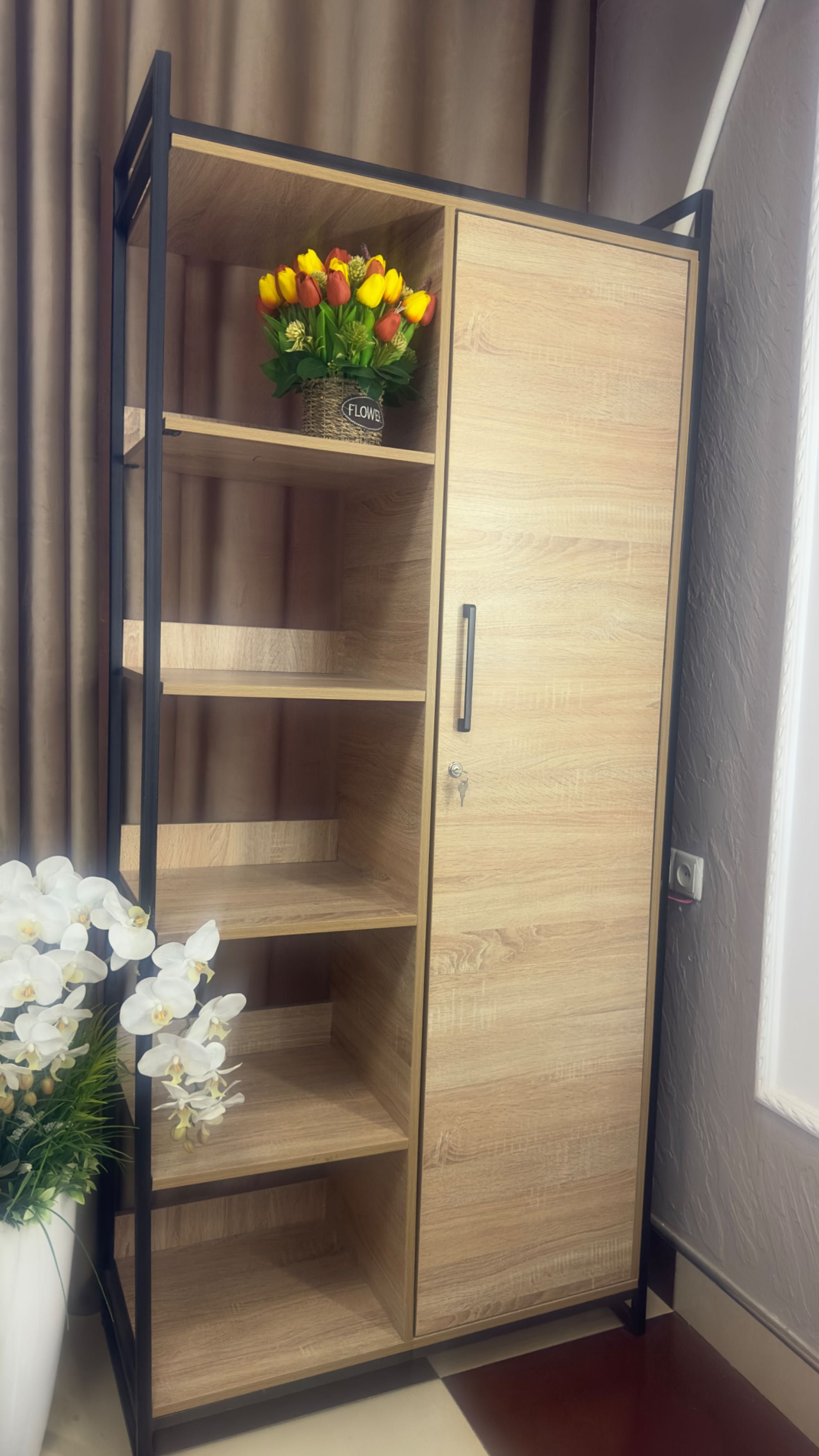 mebel,loft stilda,2oy ishlatilgan,juda arzon narxda sotiladi