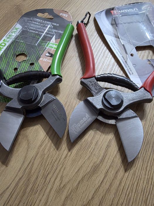 Foarfeca profesionala pentru gradina cu tais dublu